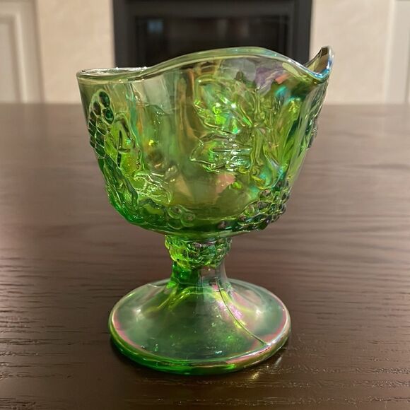 GREEN Vintage Carnival Glass Harvest Grape Vine Colony Raised Tall Creamer 4” - Picture 3 of 7